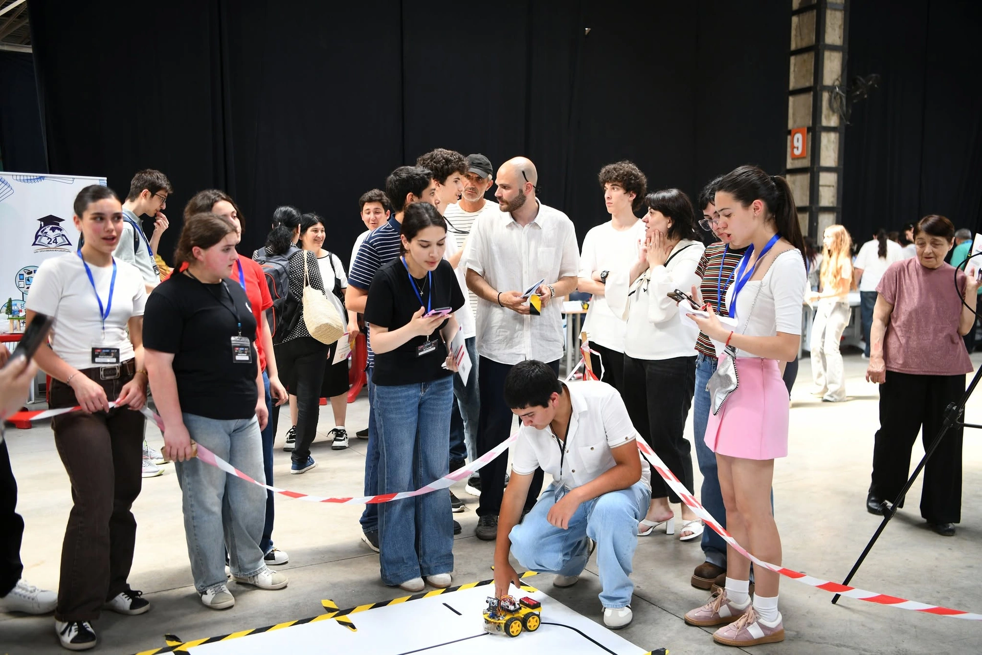 School Robotics Competition 2026: Zigzag and Labyrinth