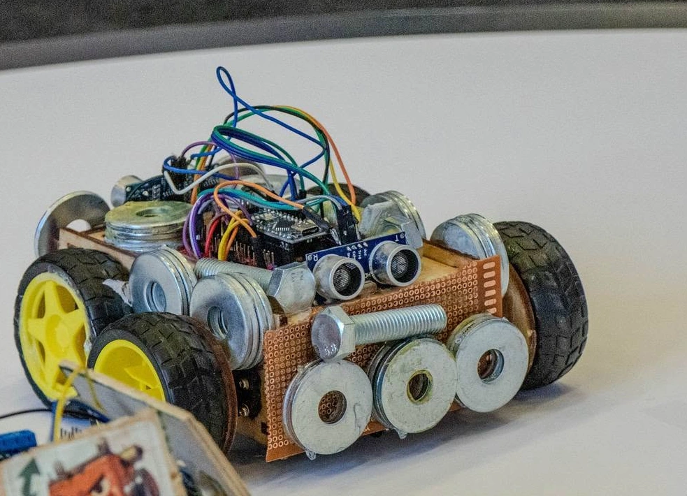 Arduino for Beginners: Your First Robot Programs, photo 1